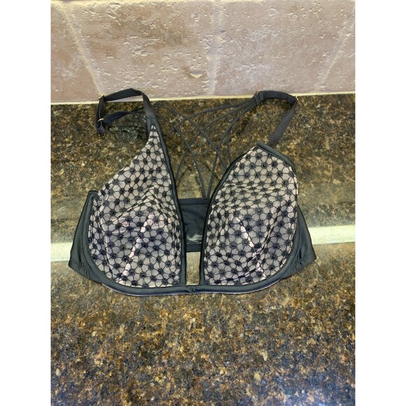 Victoria's Secret Other - FIRM Victoria’s Secret Unlined Plunge Strappy Bra Black Nude 32 DD NWOT